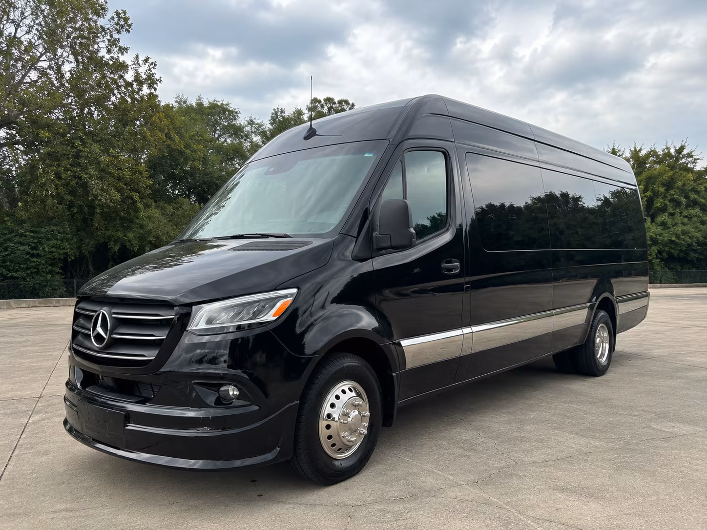 14 Passenger Sprinter Limo Exterior